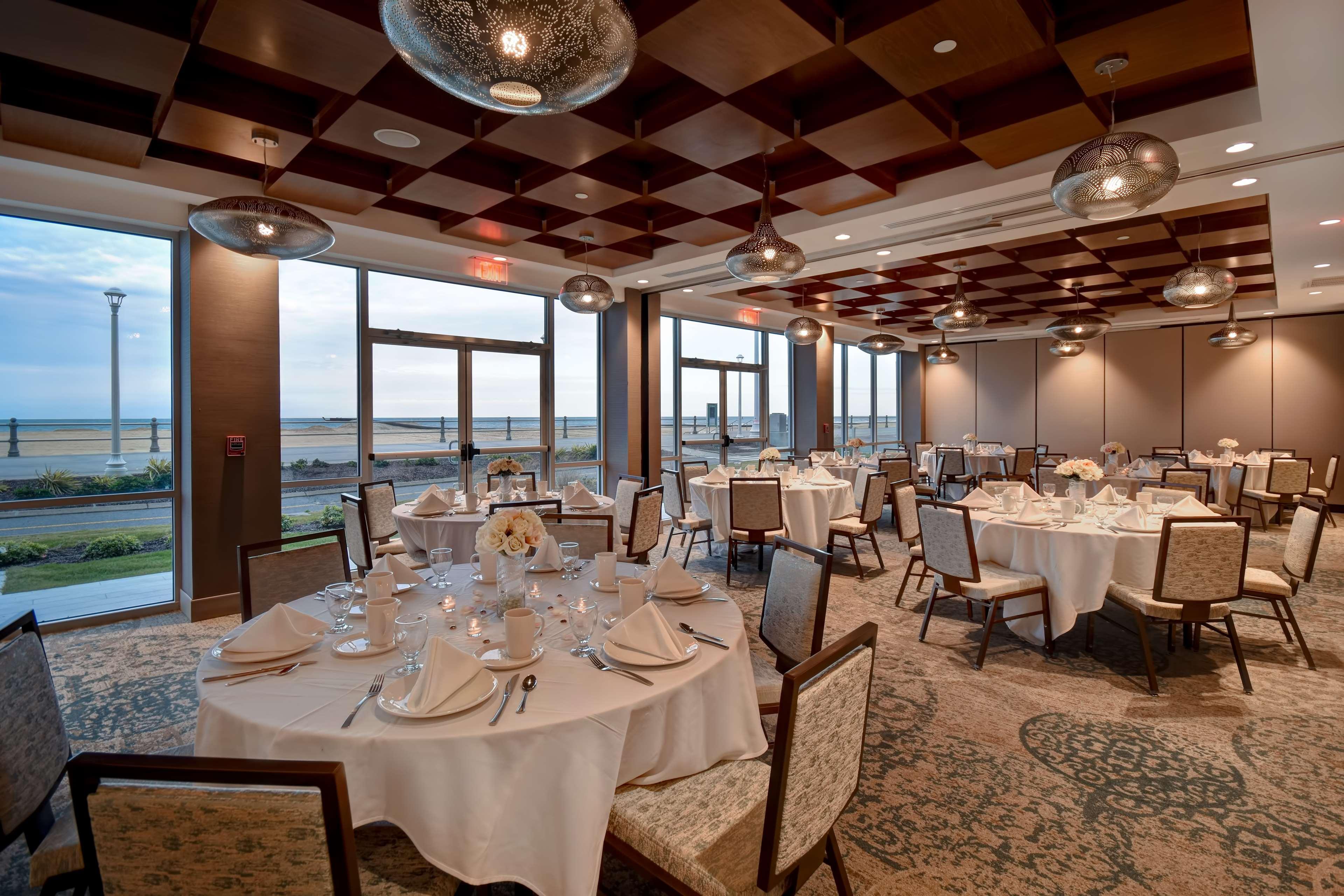 Doubletree By Hilton Oceanfront Virginia Beach Exterior foto